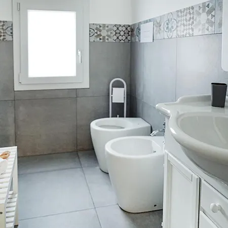 Luxury La Perla - With Pool, Garden And Parking Villa *