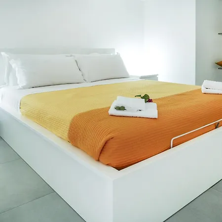 Luxury La Perla - With Pool, Garden And Parking
